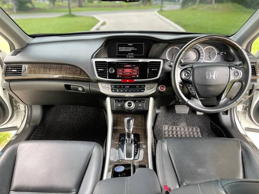 #Honda #Accord 2.0 EL ปี 2015 สีขาว 4