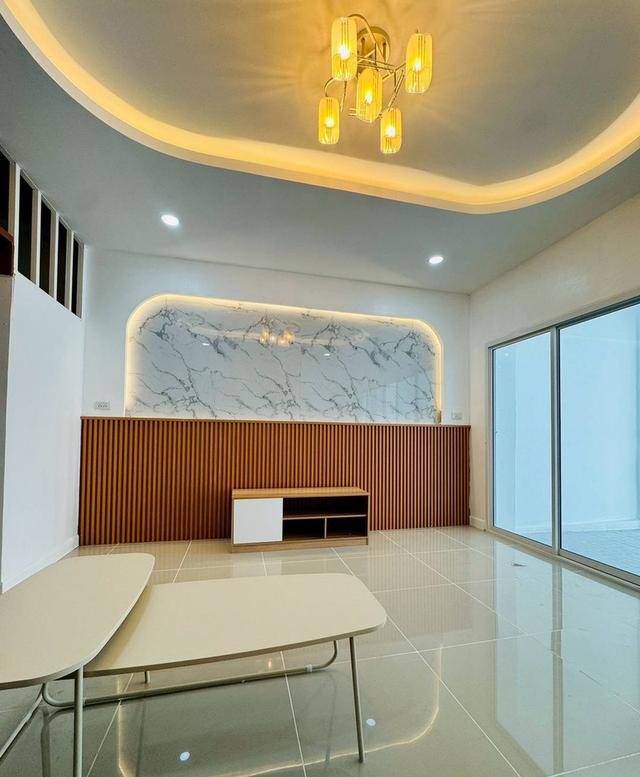 หมู่บ้านนิวเวิลด์วิลล์ 10