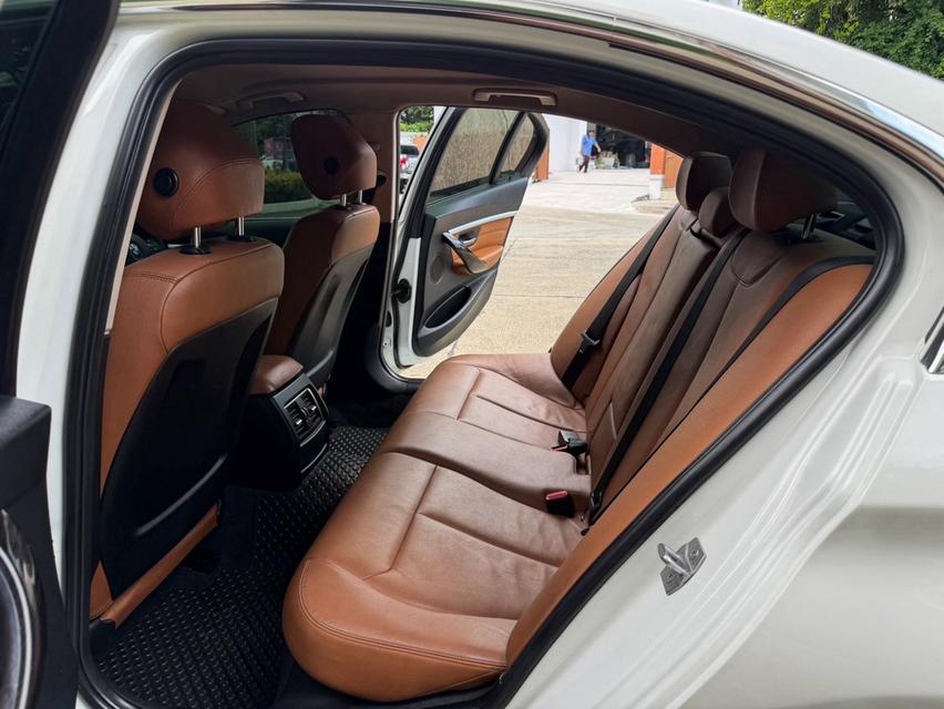 🆕 มาใหม่ รุ่นนิยม 320d F30 LCI โฉมใหม่ ดีเซล ไปไวแน่นอน งบ 5 แสนกว่าๆ รีบ รูปที่ 14