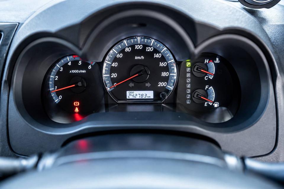 TOYOTA FORTUNER 2.5 V ปี 2014 รูปที่ 10