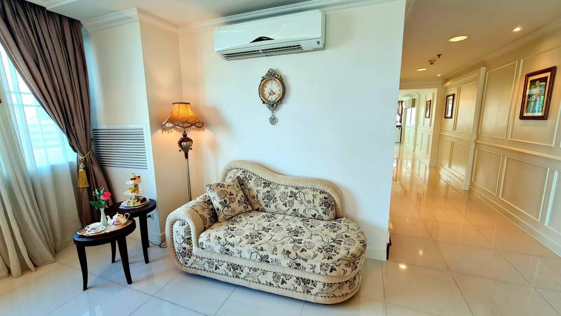 Penthouse duplex for rent, 22nd-23rd floor, Piyathip Place, Sukhumvit 39. Excellent location, convenient transportation, near ASB International School 8