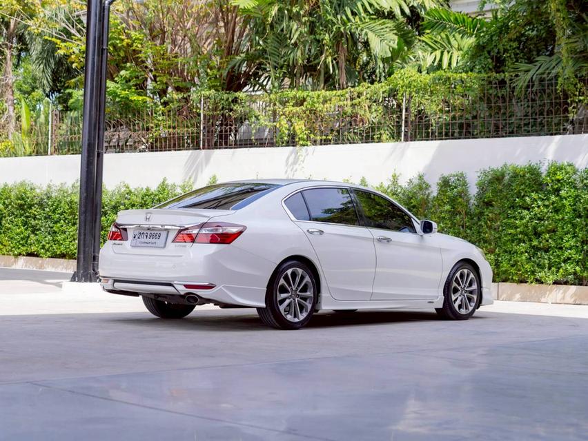 Honda Accord 2.0EL ปี 2016 ✨ #ประกันเครื่องเกียร์3ปี / 30,000 km.✨️ 17