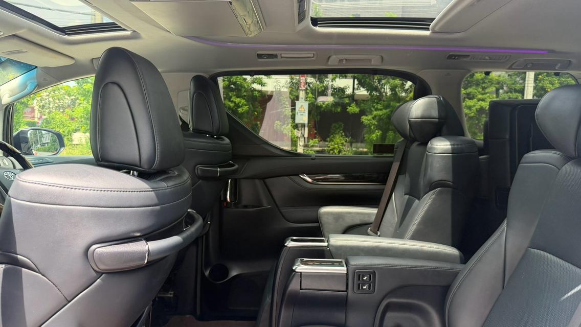 TOYOTA ALPHARD 2.5 SC PACKAGE 2022 สีดำ Milage 48,XXX KM. รถสวย ไม่มีอุบัติเหตุใดๆ ใช้น้อยสภาพดี รูปที่ 6