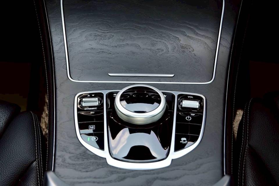 Mercedez Benz GLC250d 4 Matic รูปที่ 9