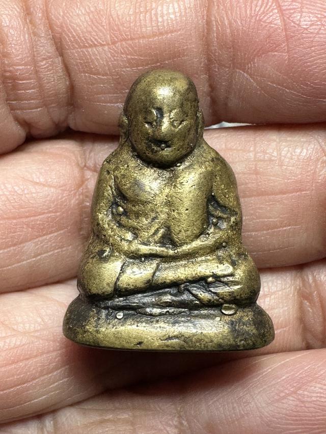 รูปหล่อล.พ.เงิน พิมพ์ขี้ตาสามชาย พระผ่านการบูชา พร้อมกรอบ