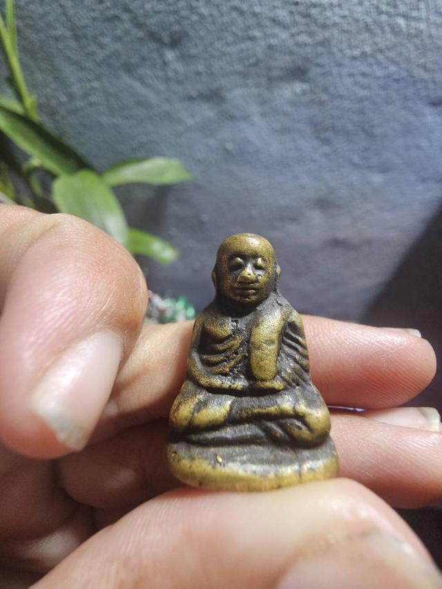 หลวงพ่อเงิน วัดบางคลาน.รูปหล่อพิมขี้ตา.