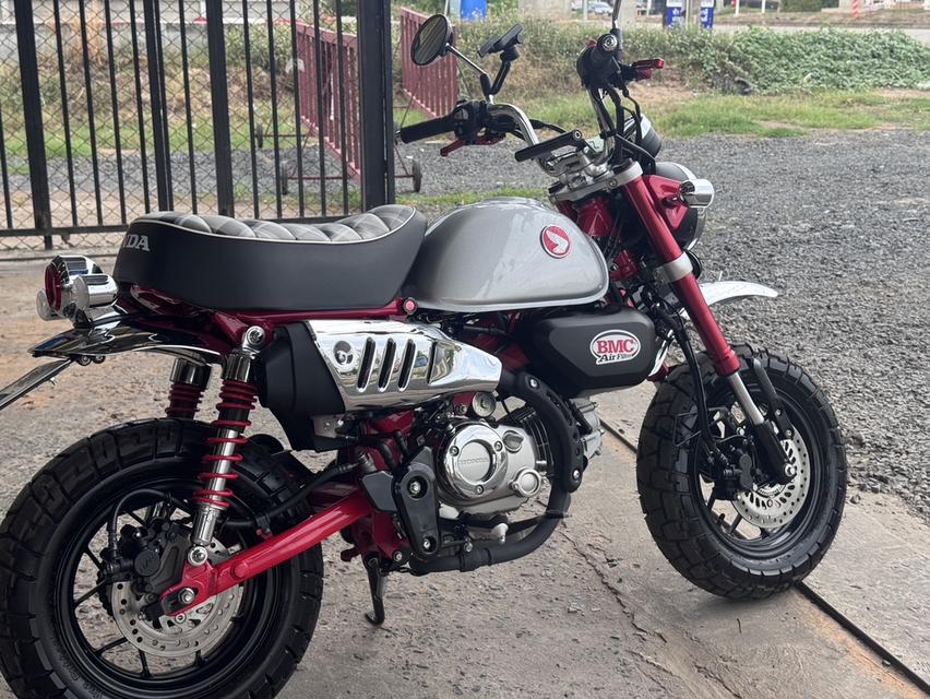 Honda Monkey ปี2025 เครื่อง125 abs ของแต่งพอมี ของเดิมมีให้ รถพร้อมเล่มโอน ใช้งานมาแล้ว600โล ใครหาอยู่จัดได้เลย คุ้มสุดๆ ป้ายแดง รถอยู่ อุบลในเมือง