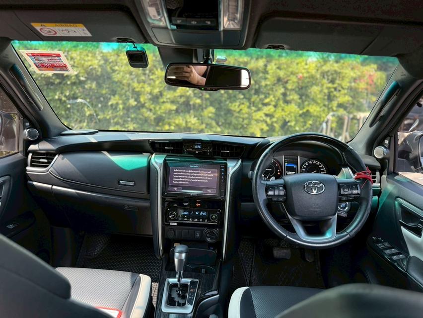 2021 Toyota Fortuner 2.8 ขับสี่ รูปที่ 10