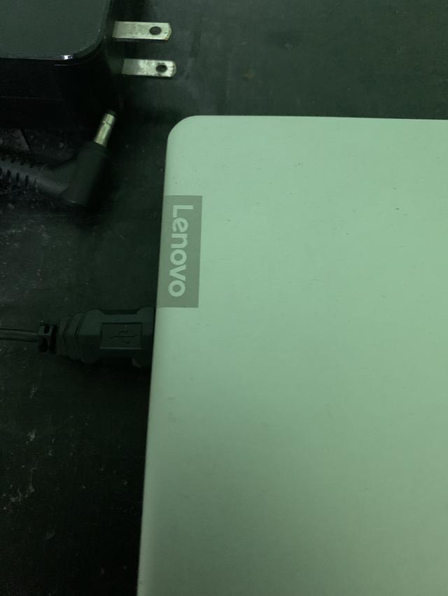 โน๊ตบุ๊ค Lenovo ideapad 330s