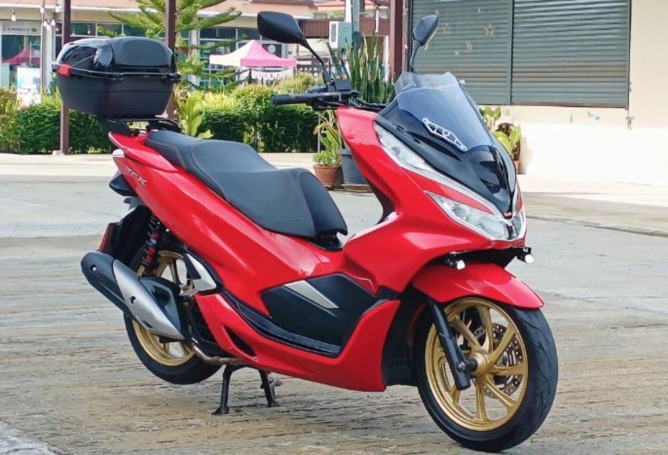 Honda PCX 150i สีแดง 2