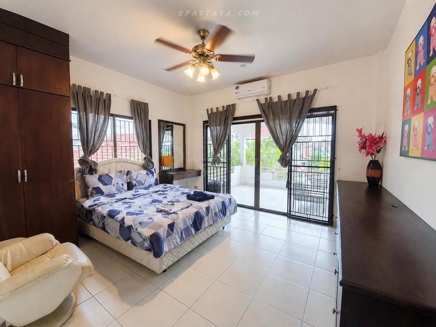 For Rent — 4-Bedroom Pool House at Royal Park Village, Thepprasit RoadPrivate pool house for rent at Royal Park Village, Thepprasit Road, Pattaya. 11