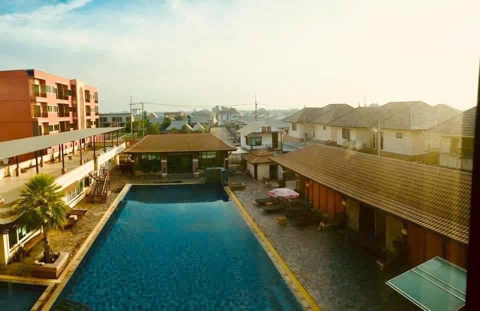 สำนักงาน สระว่ายน้ำ บ้าน 4