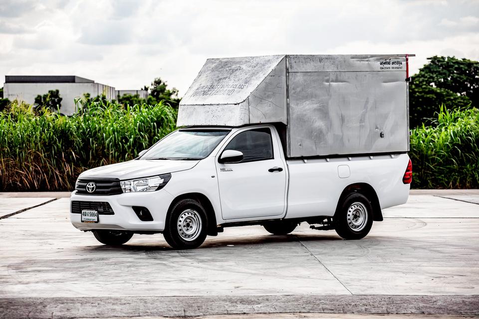Toyota Revo 2.4J Plus Standard Cab สีขาว เกียร์ธรรมดา ปี 2018