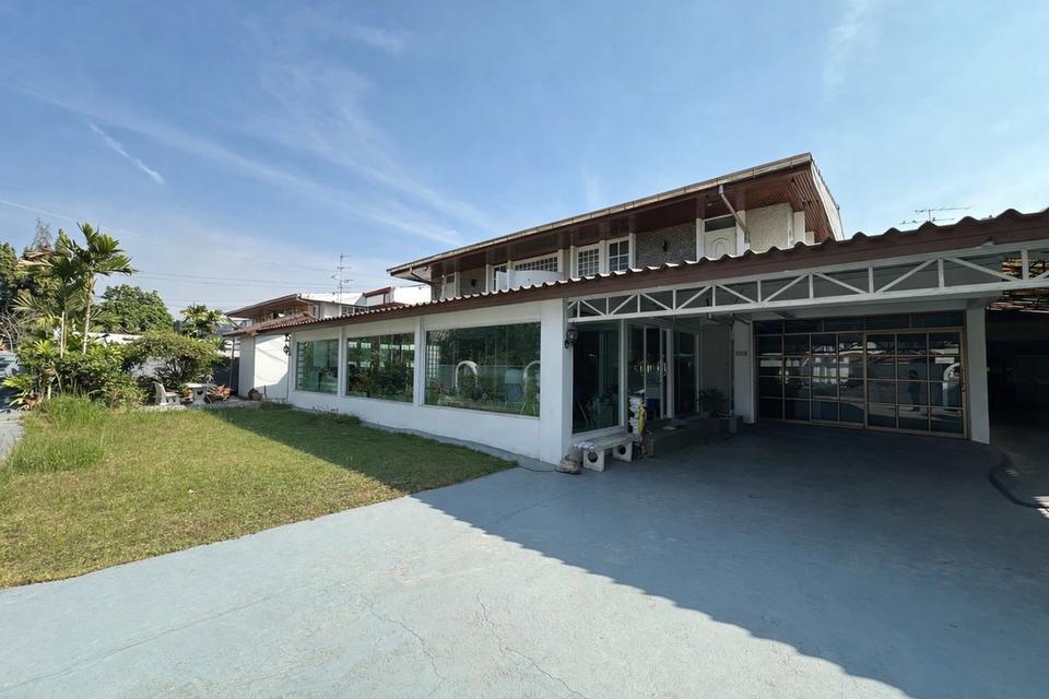 บ้านเสนานิเวศน์ 1 ซอย ประเสริฐมนูกิจ 18 ถนนเกษตร-นวมินทร์ แขวงจรเข้บัว เขตลาดพร้าว กรุงเทพมหานคร 4