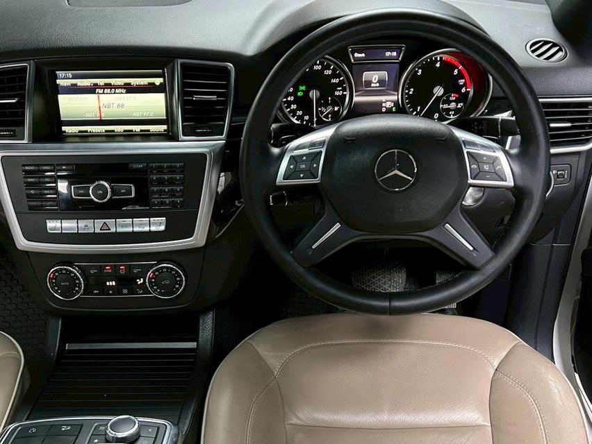 Mercedes-Benz ML250D AMG Sports CDI BlueEFFICIENCY 4WD SUV 6