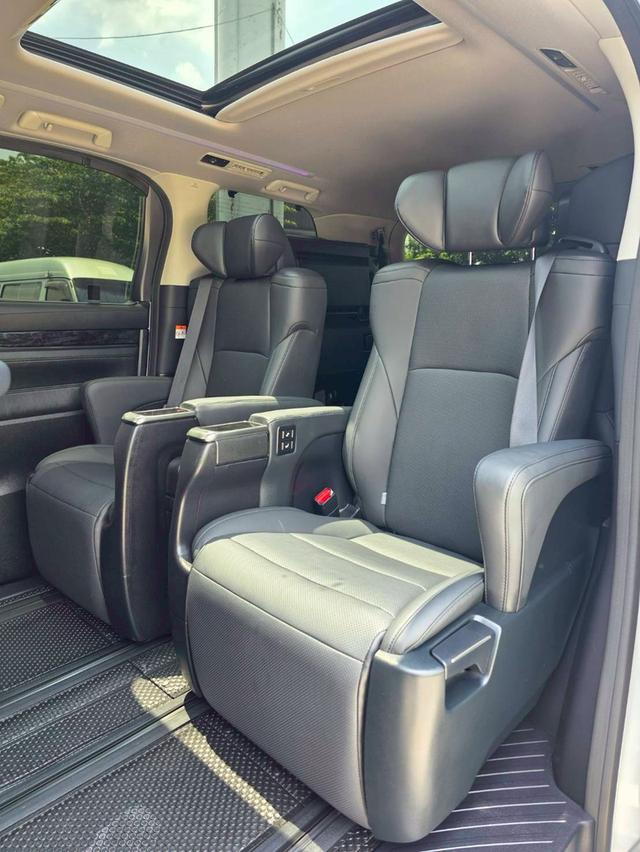 Toyota ALPHARD 2.5SC PACKAGE  สีขาว ปี 2023 ไมล์ 40,000 กม. รูปที่ 11