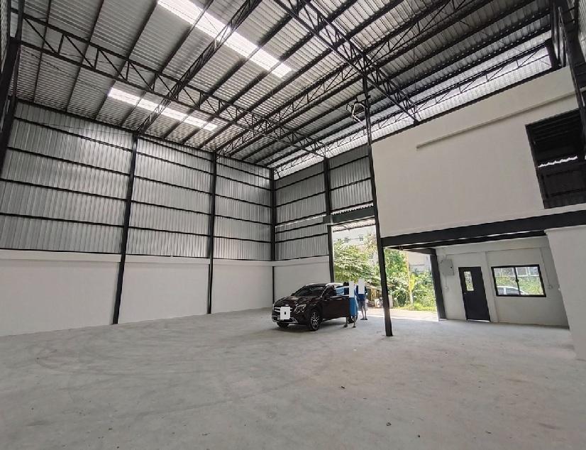 ให้เช่าโกดัง พร้อมสำนักงาน พื้นที่ 300 ตารางเมตร ซอยลาดกระบัง 14/1 โกดังสภาพใหม่ 4