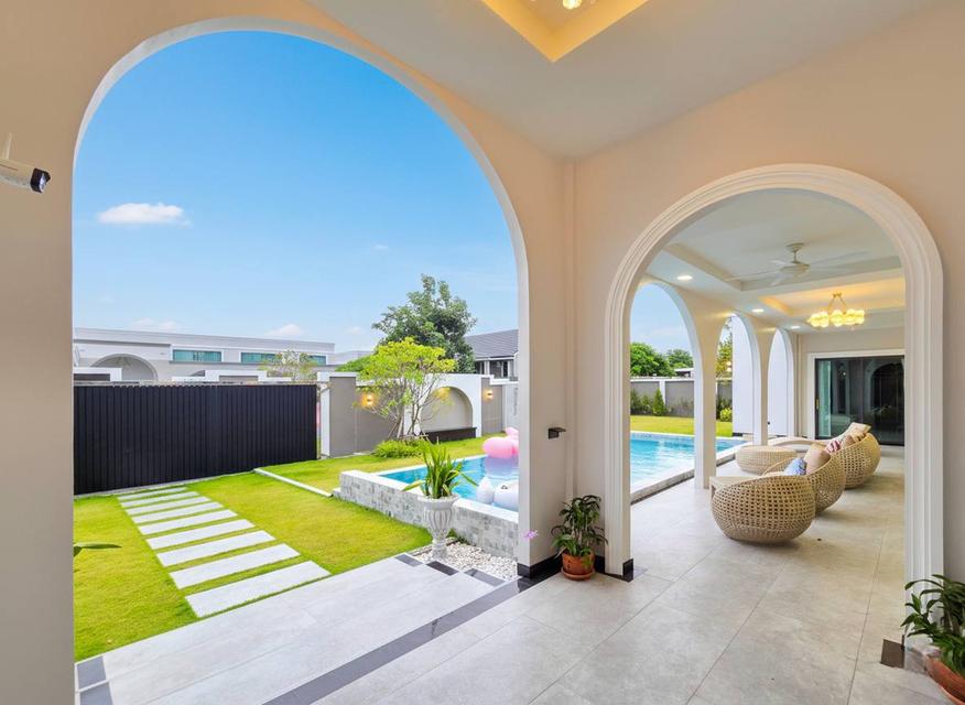 Modern Classic Pool Villas Pattaya 17.8 Million 6