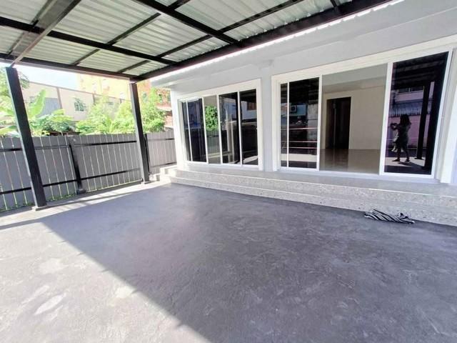 ให้เช่าอาคาร 10 ห้องทำงาน 7 ห้องน้ำ 2 ห้องเอนกประสงค์ ซอยเปรมฤทัย บางแก้ว บางพลี สมุทรปราการ 2