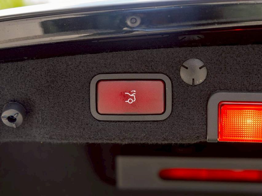 Mercedes-Benz c350e 2.0 Avantgarde Plugin Hybrid ปี จด 2018 12
