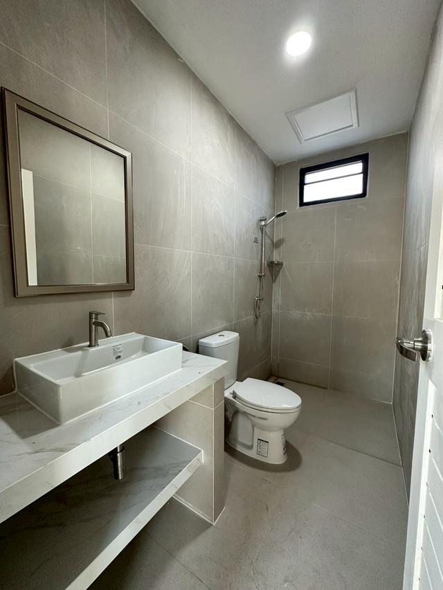 ขายบ้านเดี่ยว 2 ชั้น สร้างใหม่ ทำเลทองแจ้งวัฒนะ-ปากเกร็ด เดินไปห้างได้ ใกล้รถไฟฟ้า 12