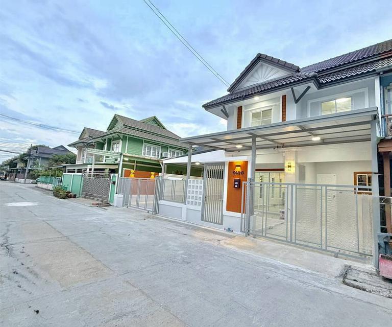 หมู่บ้านพฤกษา19  วัดลาดปลาดุกบ้านแฝด 2 ชั้น ตกแต่งใหม่พร้อมเฟอร์นิเจอร์ จอดรถในบ้านได้ถึง 3 คัน 🏗️  หน้าบ้านกว้าง 10 เมตร 2