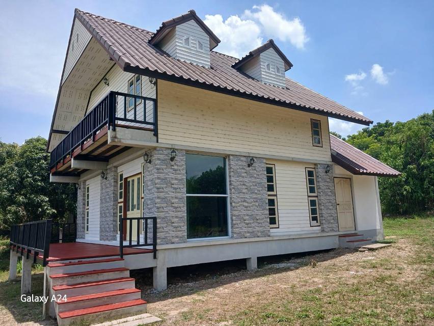 บ้านทรงอังกฤษพร้อมที่ดิน 1.5 ไร่ ติดริมโขง นครพนม 1
