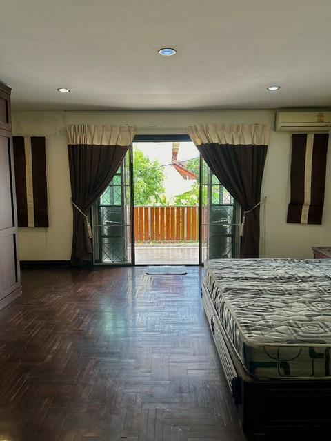 ให้เช่าทาวน์โฮม 3 ชั้น 4 ห้องนอน ซอยลาดพร้าว 101 ซอยโพธิ์แก้ว ใกล้เกษตรนวมินทร์ เลียบด่วนรามอินทรา เดินทางสะดวก เหมาะอยู