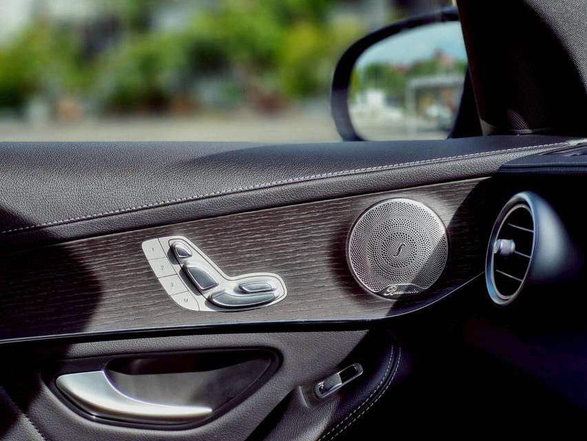 Benz GLC 300e 4MATIC AMG Dynamic ปี 2022 ไมล์ 41,xxx km. 13