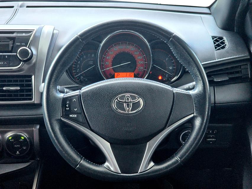 Toyota Yaris 1.2G hatchback 12