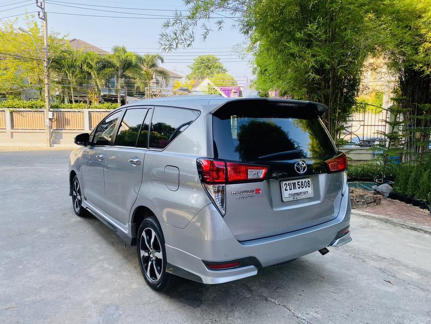 🔥ราคาโปรโมชั่น 605,000 บาท TOYOTA INNOVA CRYSTA 2.8 PREMIUM ปี 2022 รูปย่อยที่ 4