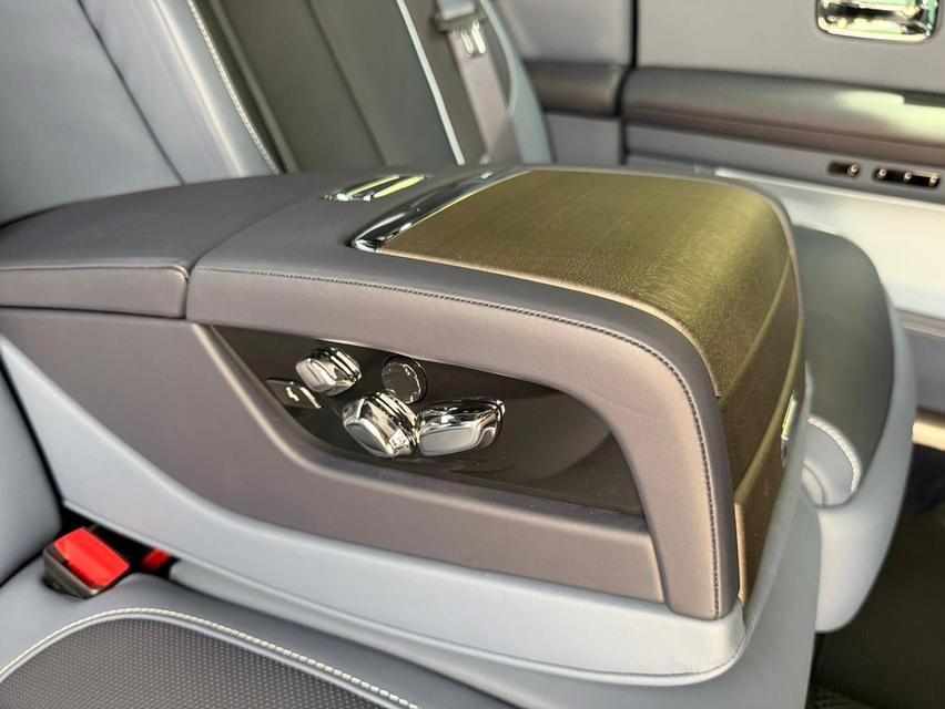 📢 Rolls-Royce Ghost  Extended ปี 2025 - Ultra Luxury Sedan รูปที่ 18