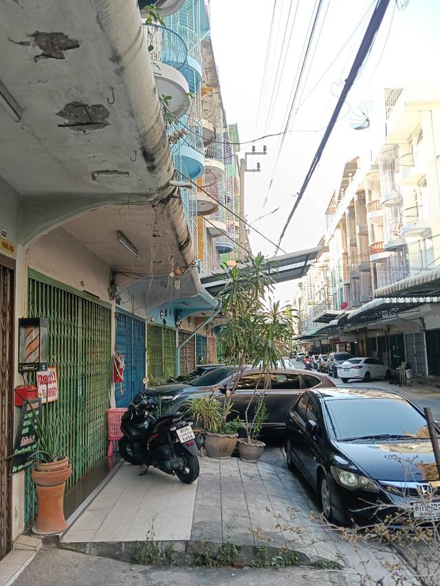 บ้านตึกแถวเชิงพาณิชย์ 3