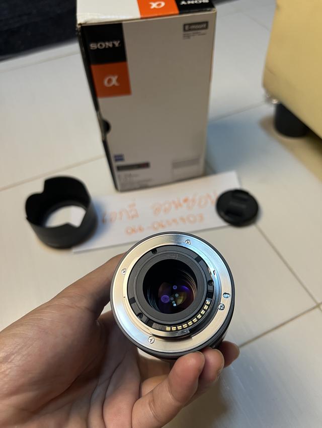 Sony E 24 mm F1.8 ZA 2
