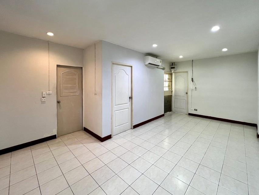 บ้านสวนธนาการ์เด้น กาญจนาภิเษก 6