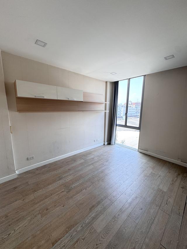 ปล่อยด่วน! เจ้าของขายเอง คอนโดใกล้รถไฟฟ้า มีที่จอดรถส่วนตัว 11