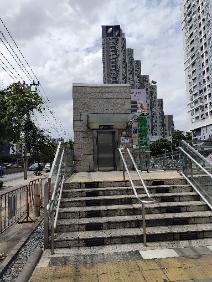 Old house for sale need to rebuild for residence business zone near MRT HUAIKHWANGขายที่ดินแปลงเล็ก 27 ตรว  ห้วยขวาง ต้องสร้างใหม่ 27 วา  4