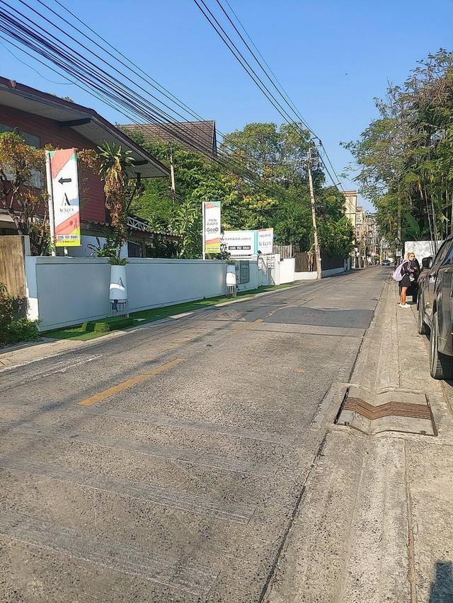 ขายที่ดินซอยสุขุมวิท 54 ขนาด 200 ตร.ว พร้อมบ้านและสำนักงาน  2