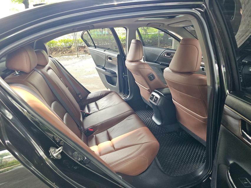 Honda Accord 2.0 Hybrid Tech Sunroof 14