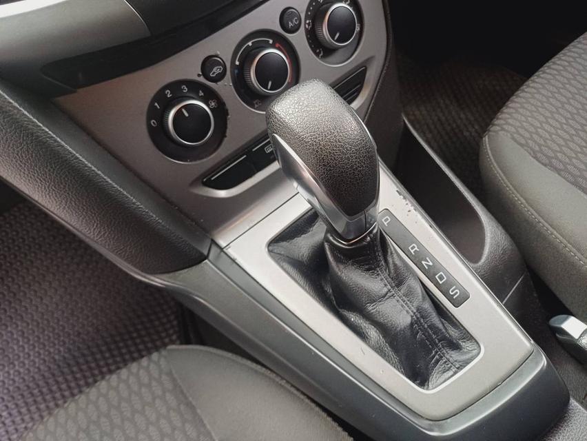  2013 FORD FOCUS BLACK NIGHT 1.6 AUTO ตัวTOP บุ๊คเซอร์วิสกุญแจ รีโมท สำรองครบ 2 13