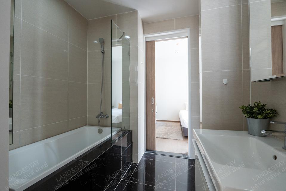 Park Origin Phrom Phong., High floor unit. 55.3 sqm. 5