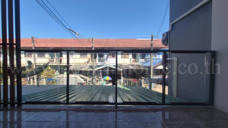 ทาวน์โฮม ฉัตรไพลิน ลาดหลุมแก้ว รีโนเวท พร้อมอยู่ ราคาถูก 13
