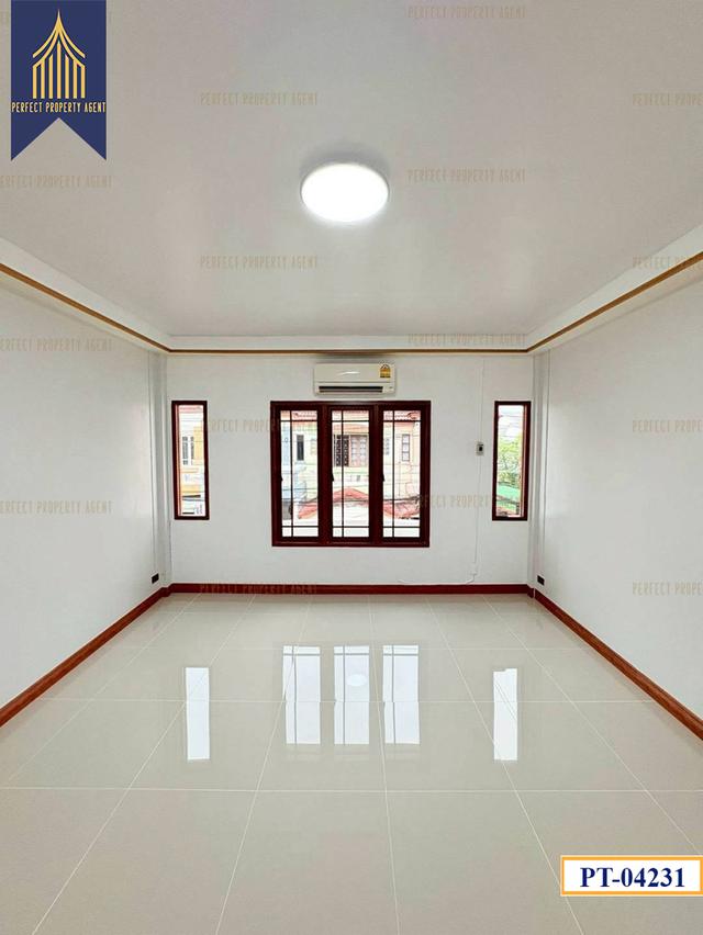 ทาวน์เฮาส์หมู่บ้านบุศรินทร์ บางบัวทองตกแต่งใหม่ราคาย่อมเยาว์ 12