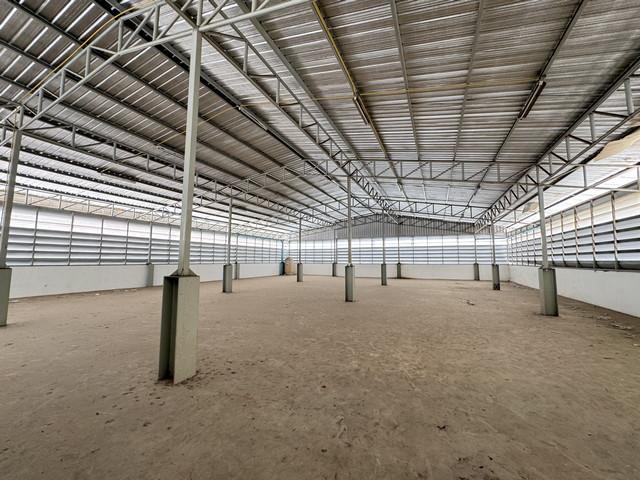 โกดังโพธิ์แก้ว 2,500 sq.m.มีลิฟท์ จอดรถได้ 8-10 คัน ว่างพร้อมอยู่ ** 8