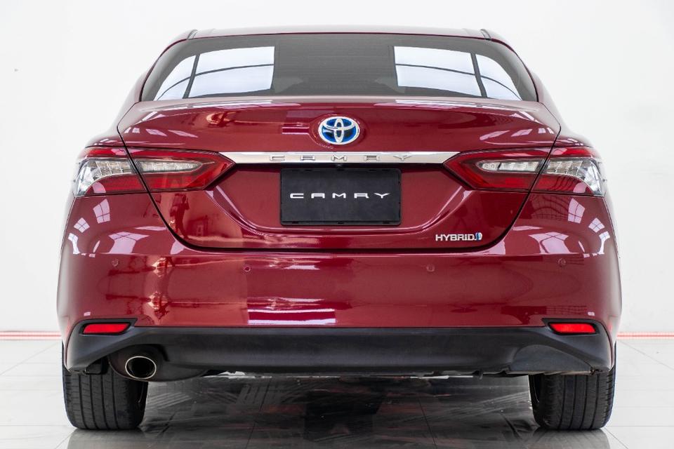 TOYOTA CAMRY 2.5 HEV PREMIUM LUXURYเกียร์ AT ปี 2022 สีแดงเลข​ไมล์  123,981 กมราคา 959,000 บาทโทร 0929699899 6B407 รูปที่ 5