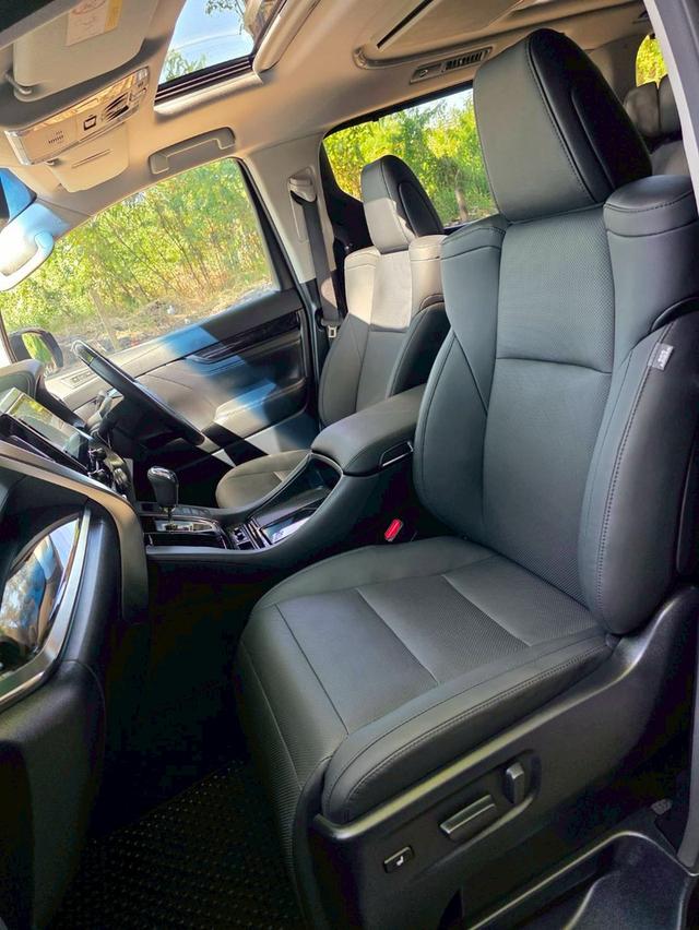 Toyota ALPHARD 2.5SC PACKAGE สีดำ ปี 2022 ไมล์ 10,000 กม. 9