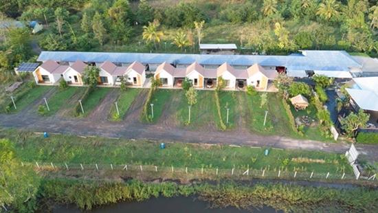 ขายธุรกิจรีสอร์ทและร้านอาหาร ขายโดยเจ้าของเองไม่มีนายหน้าพร้อมเทรนงานและหาลูกจ้างต่อให้ 10