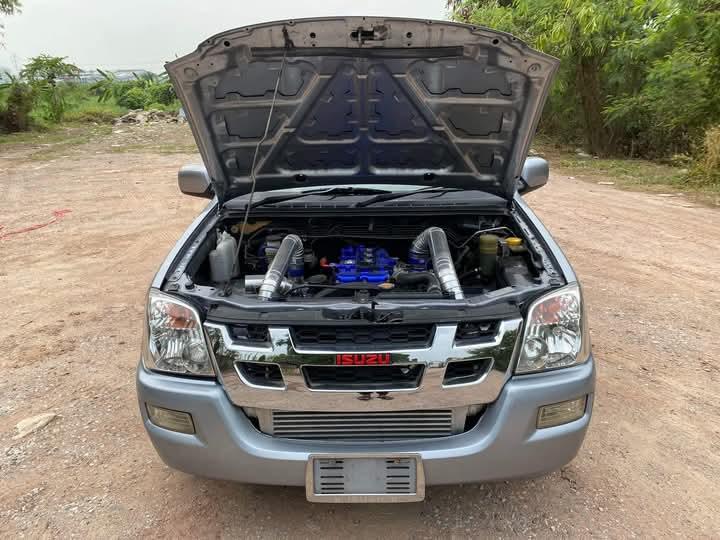 Isuzu D-Max มีเครื่องเสียง 6