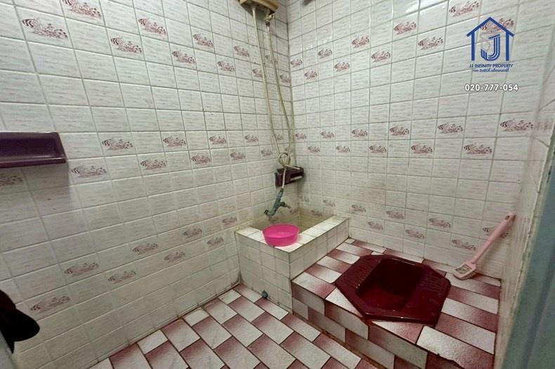 ขายอาคารพาณิชย์ 3 ชั้น 18 ตารางวา ติดถนนสวนสยาม ใกล้รถไฟฟ้าสายสีเหลือง 13