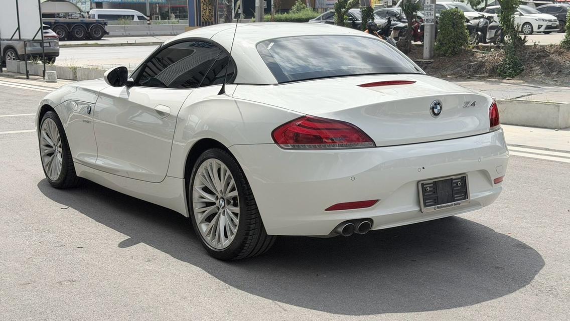 2010 BMW Z4 2.5 sDrive23i สีขาว Milage 40,XXX KM สวยที่สุดเท่าที่เคยเห็น เดิมทุกจุด รถศูนย์ Millennium auto เข้าศูนย์ เซอร์วิสศูนย์ทุกระยะ รูปที่ 6